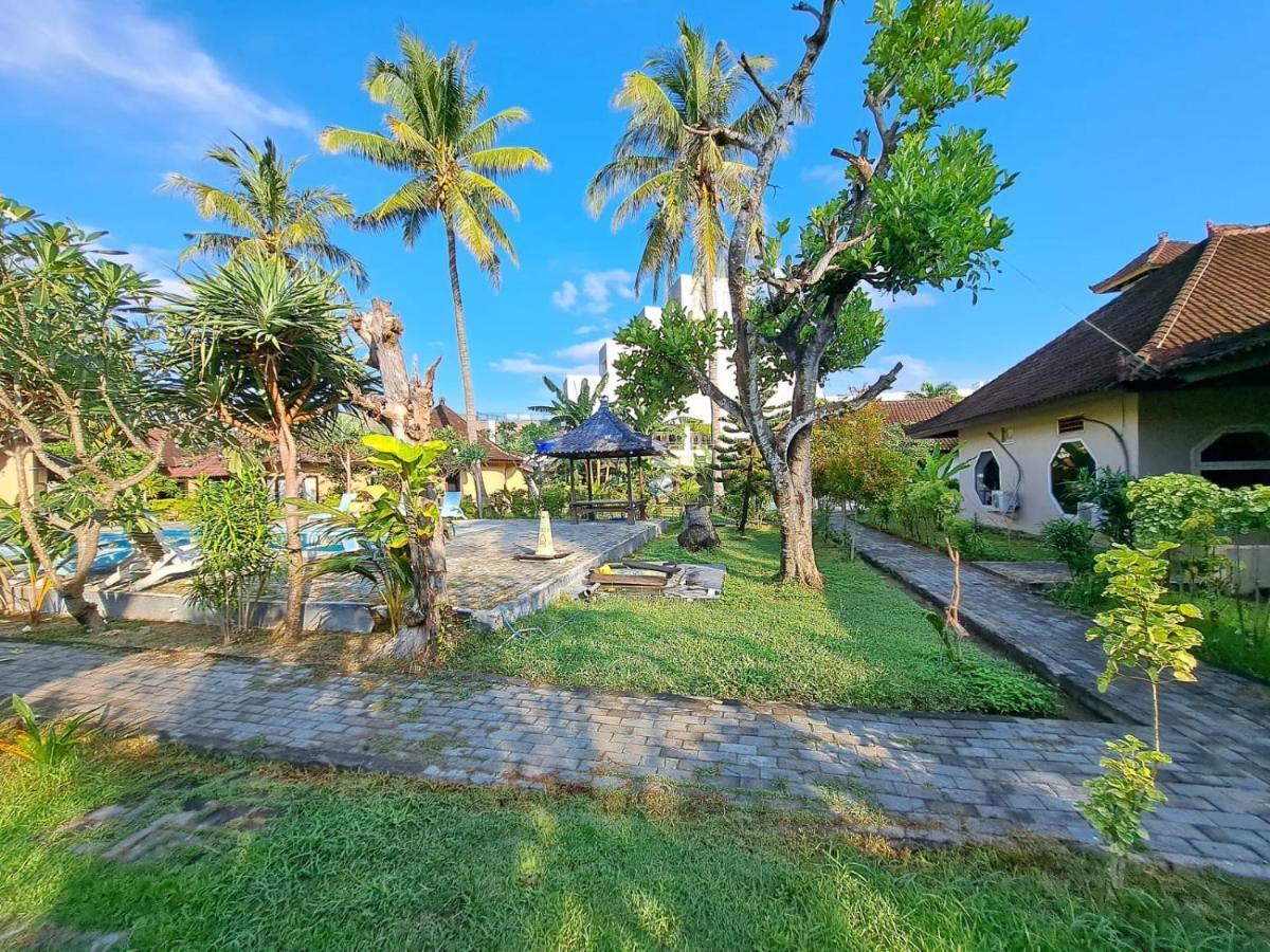 ホテル Surfers Beachfront Lombok Kuta  エクステリア 写真