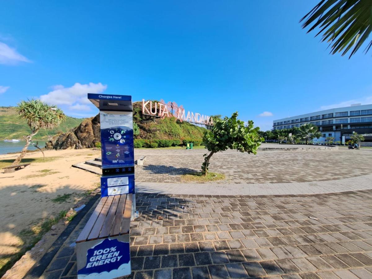 ホテル Surfers Beachfront Lombok Kuta  エクステリア 写真