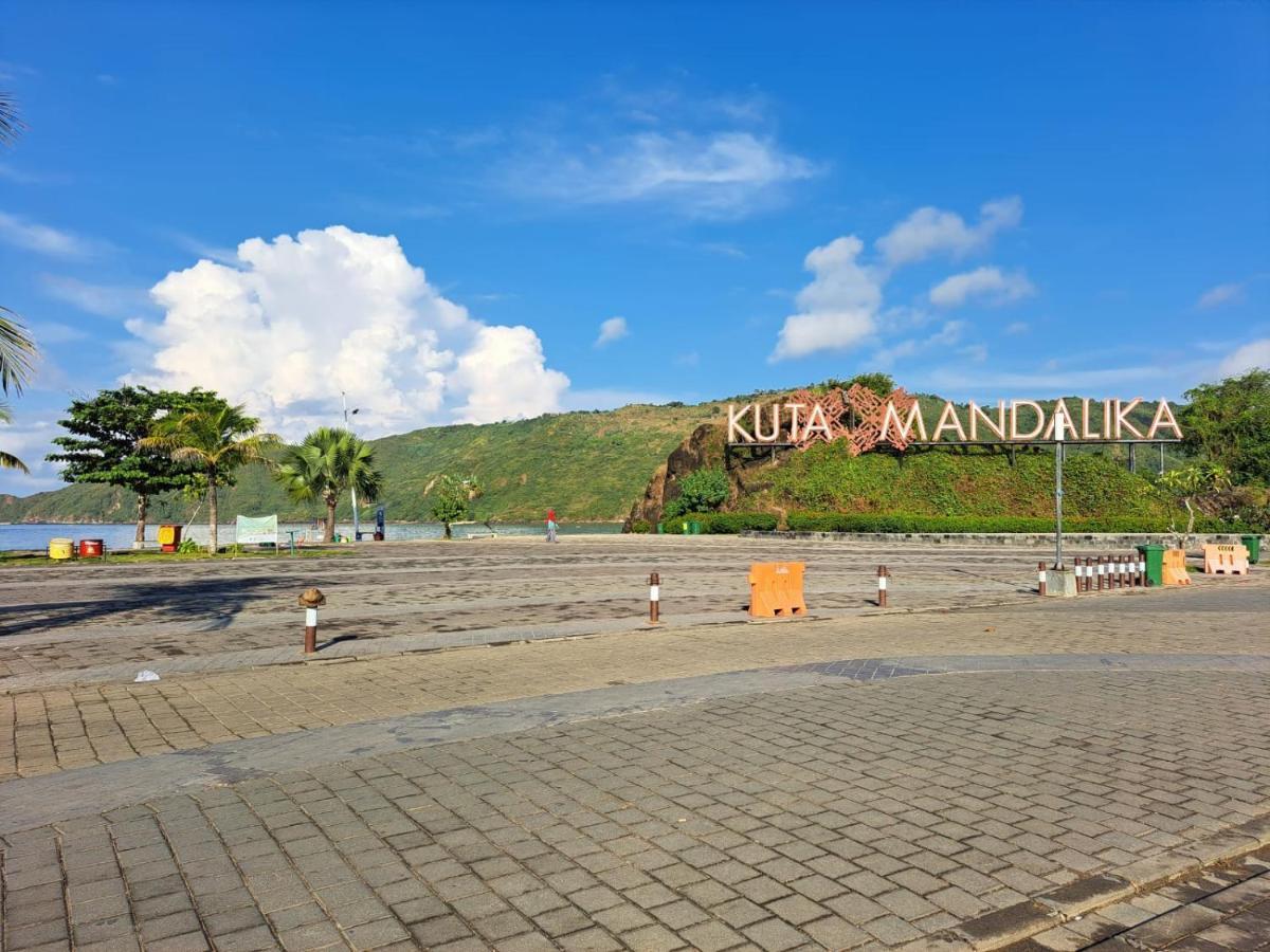 ホテル Surfers Beachfront Lombok Kuta  エクステリア 写真