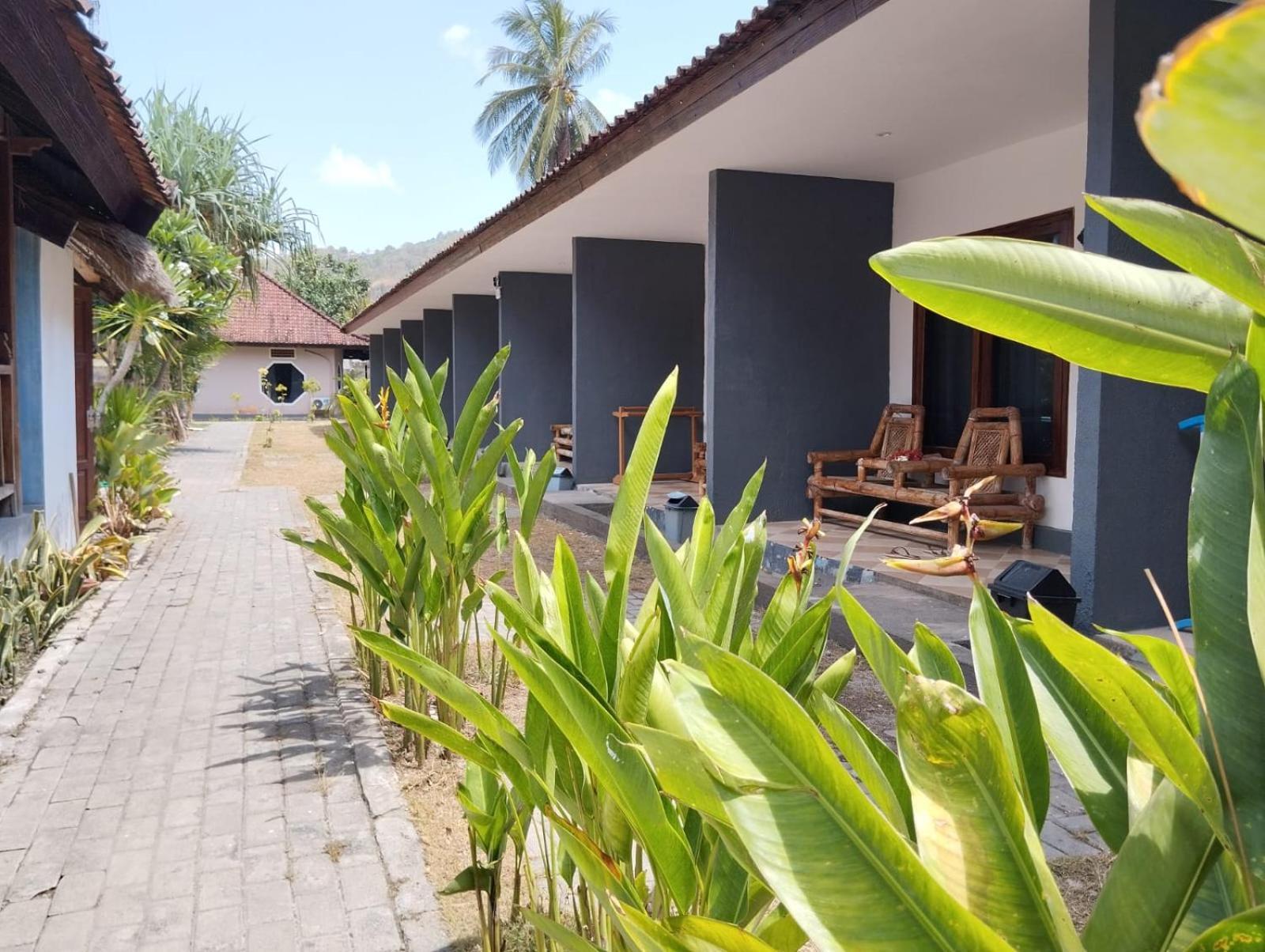 ホテル Surfers Beachfront Lombok Kuta  エクステリア 写真